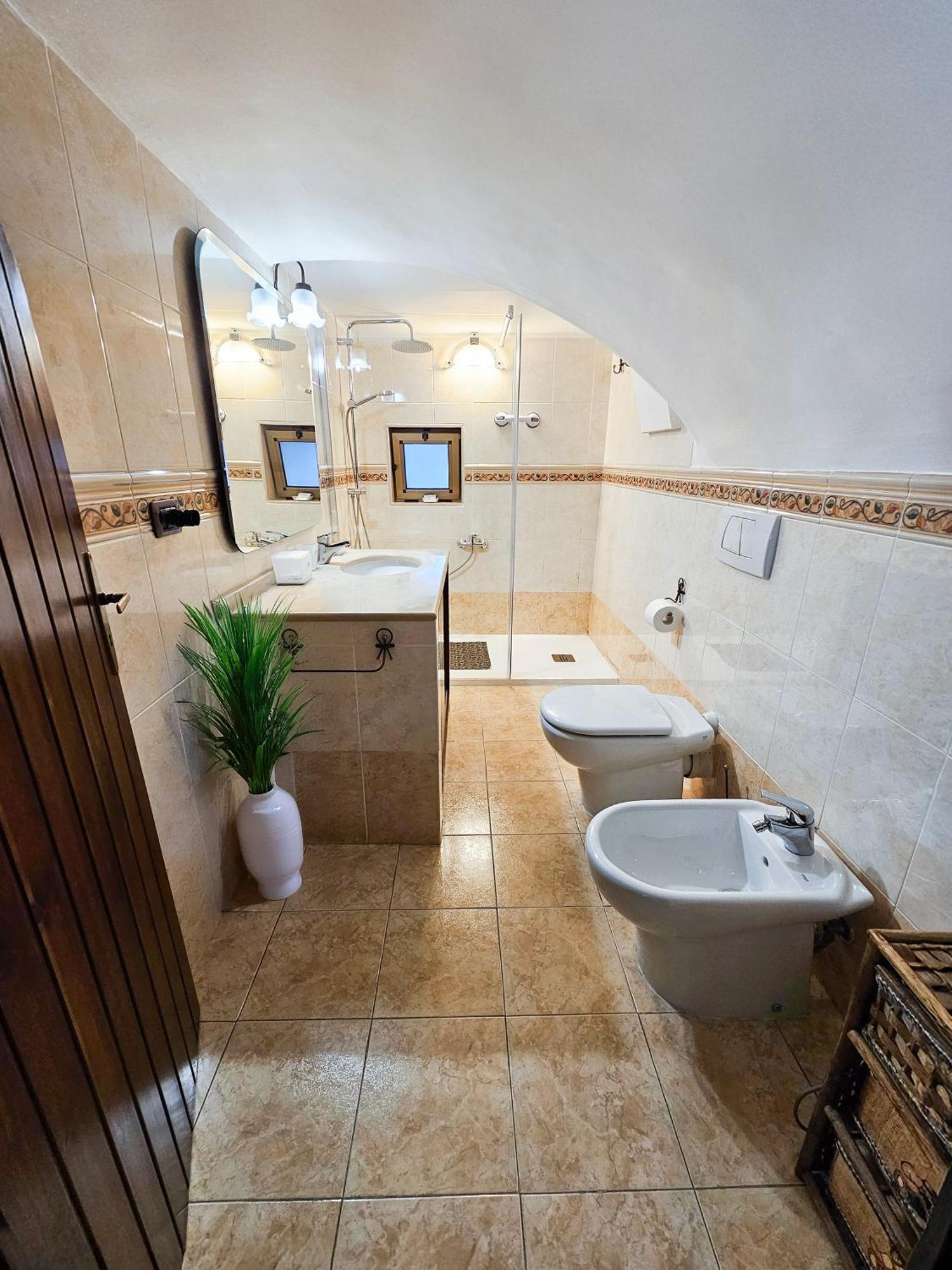 Cozy Classical Residence In The City Center Барі Екстер'єр фото